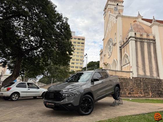 FIAT TORO 1.3 TURBO 270 FLEX VOLCANO AT6 FIAT TORO 1.3 TURBO 270 FLEX VOLCANO AT6